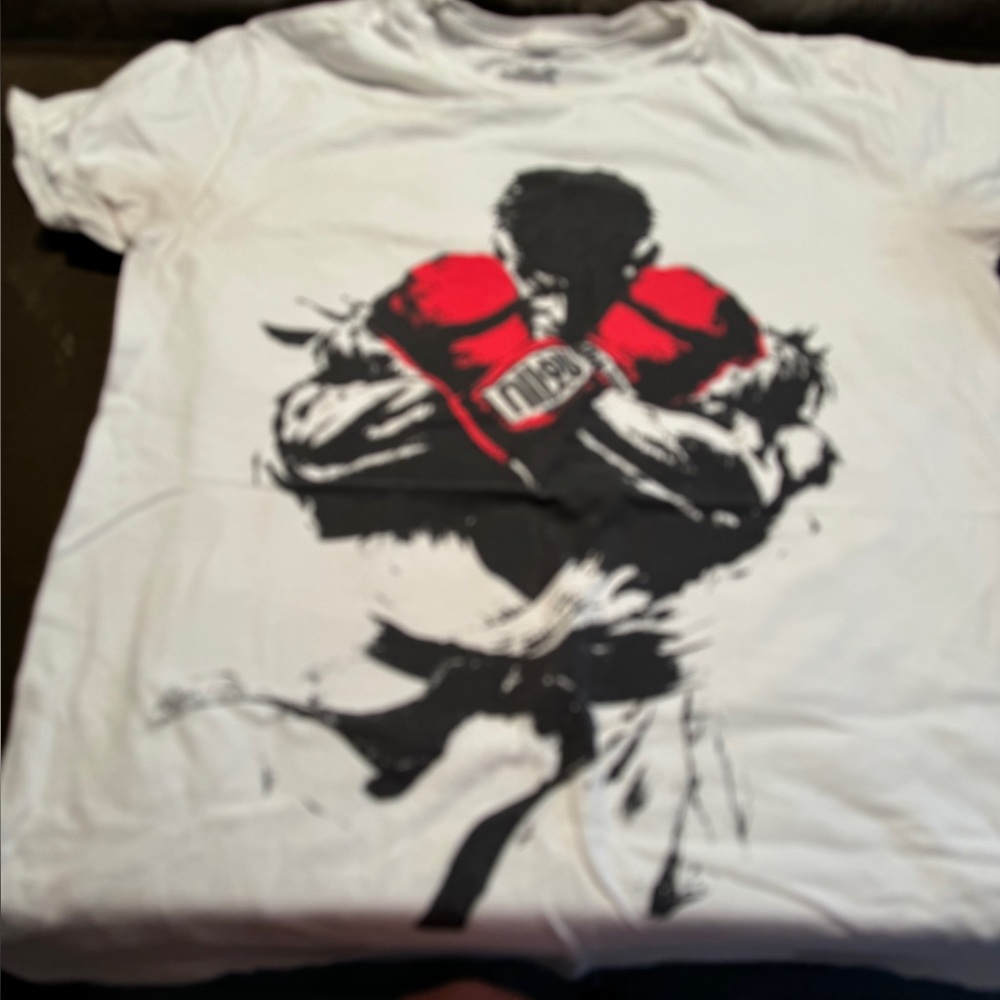 Men's Black Graphic T-Shirt size Large